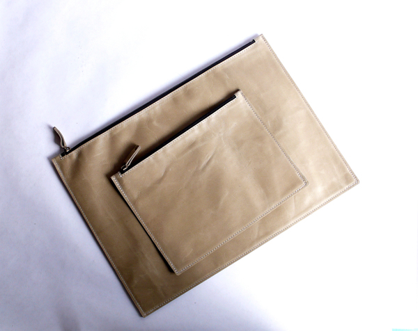 Sara Barner Clay Zipper Case- Large Sara Barner Clay Zipper Case- Large