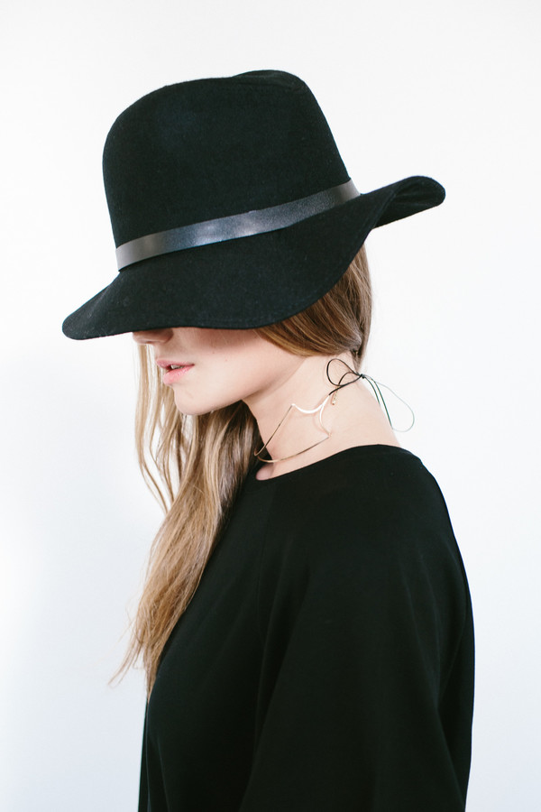 By Boe Frame Bow Choker By Boe Frame Bow Choker