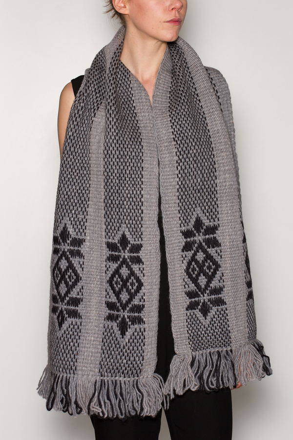 Voz Newen Scarf - Gray Voz Newen Scarf - Gray