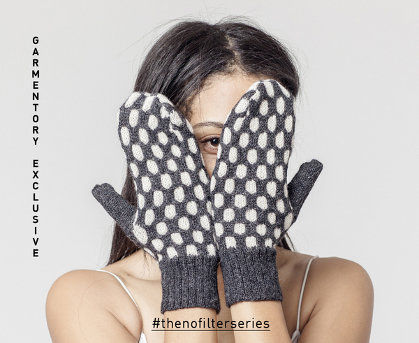 EXCLUSIVE: Study NY Honeycomb Mitten EXCLUSIVE: Study NY Honeycomb Mitten