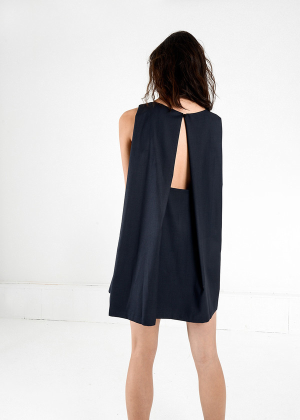 KAAREM Midnight Blue Tyh.d Boatneck Open Back Dress KAAREM Midnight Blue Tyh.d Boatneck Open Back Dress