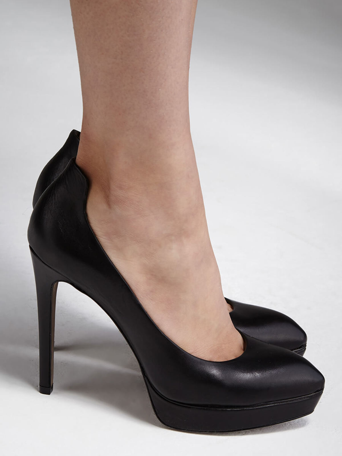pour la victoire black pumps