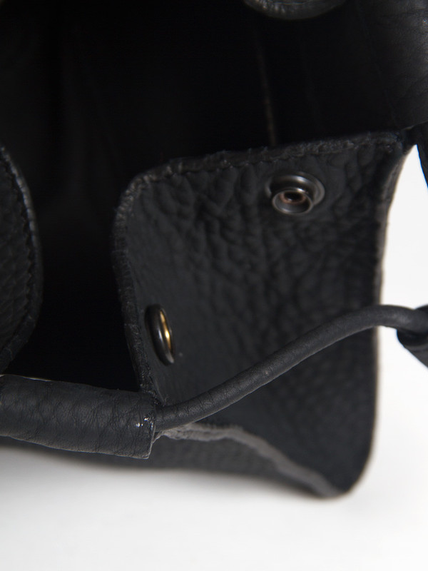 AANDD Pyramid Pouch Black AANDD Pyramid Pouch Black