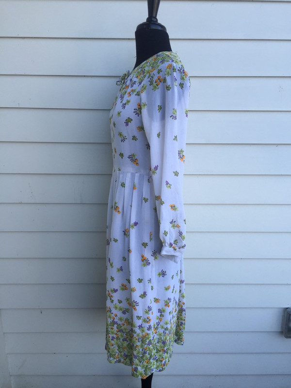 Floral 80's pretty Japanese mid length dress Floral 80's pretty Japanese mid length dress