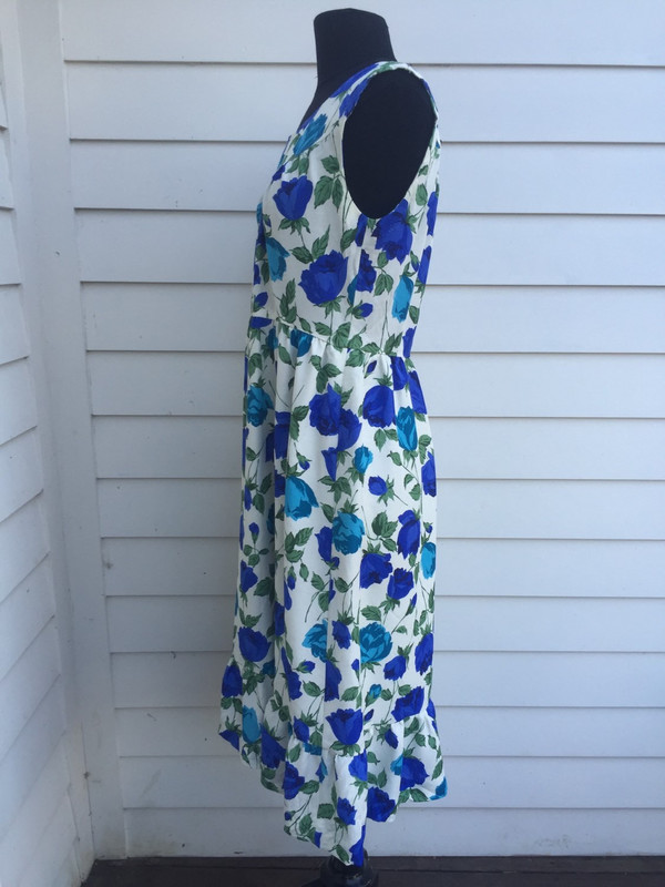 Floral 80's sleevless flower girl dress size medium ftom Japan Floral 80's sleevless flower girl dress size medium ftom Japan