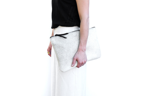 Primecut LIGHT GREY OVERSIZED CLUTCH Primecut LIGHT GREY OVERSIZED CLUTCH