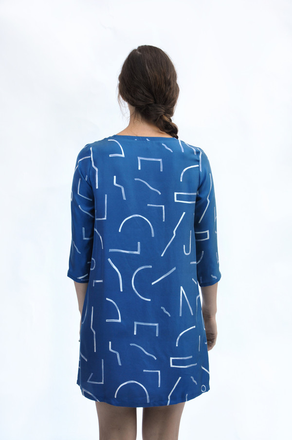 Dusen Dusen Blue Lines Three Quarter Dress Dusen Dusen Blue Lines Three Quarter Dress