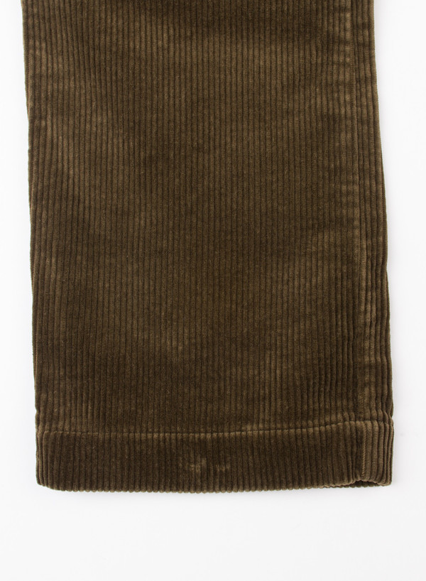 Men's MHL Margaret Howell Slim Chino Heavy Corduroy Army Green Men's MHL Margaret Howell Slim Chino Heavy Corduroy Army Green