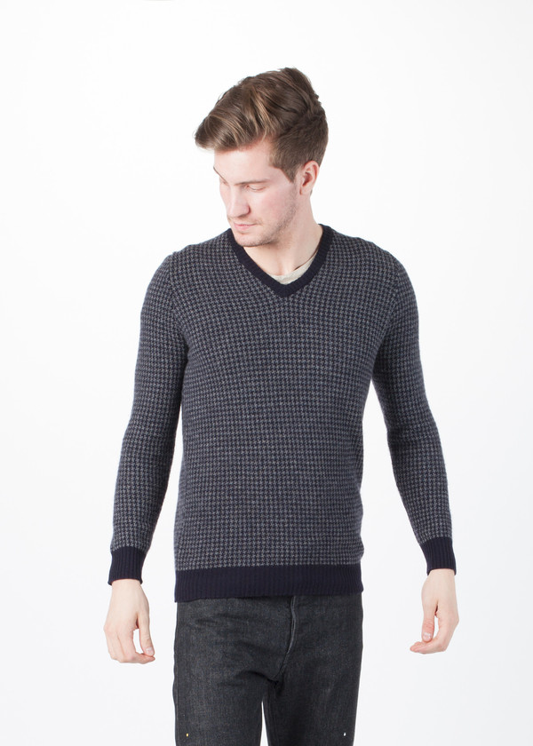 Men's Avant Toi Houndstooth V-Neck Sweater Men's Avant Toi Houndstooth V-Neck Sweater