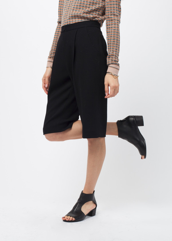 Amelia Toro Wool Crepe Bermuda Short Amelia Toro Wool Crepe Bermuda Short