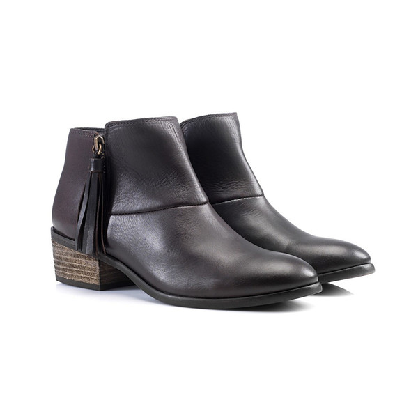 Artemisia Flora Brown Leather Ankle Boots Artemisia Flora Brown Leather Ankle Boots