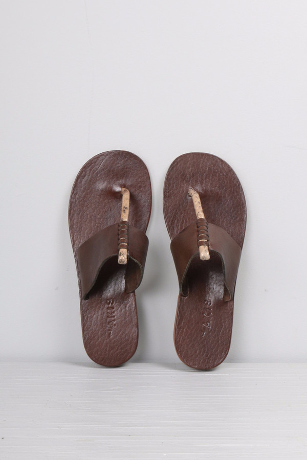 Akis Ada Brown Akis Ada Brown