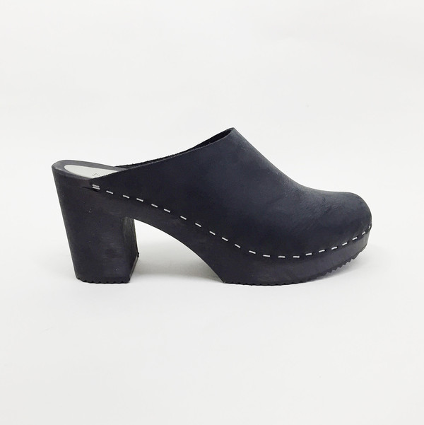 Nina Z Black on Black Niko Clog Nina Z Black on Black Niko Clog