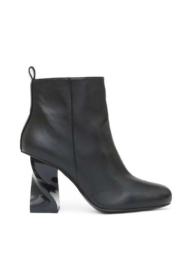 Opening Ceremony Eloyse Twisted Heel Boot I Black Opening Ceremony Eloyse Twisted Heel Boot I Black
