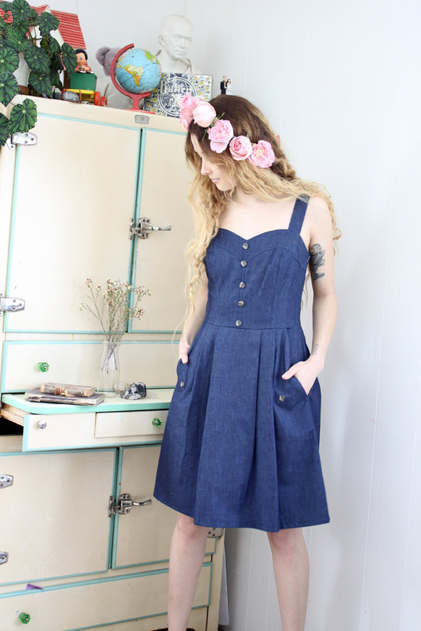 Birds of North America Chlorophonia Dress (Dark Wash) Birds of North America Chlorophonia Dress (Dark Wash)