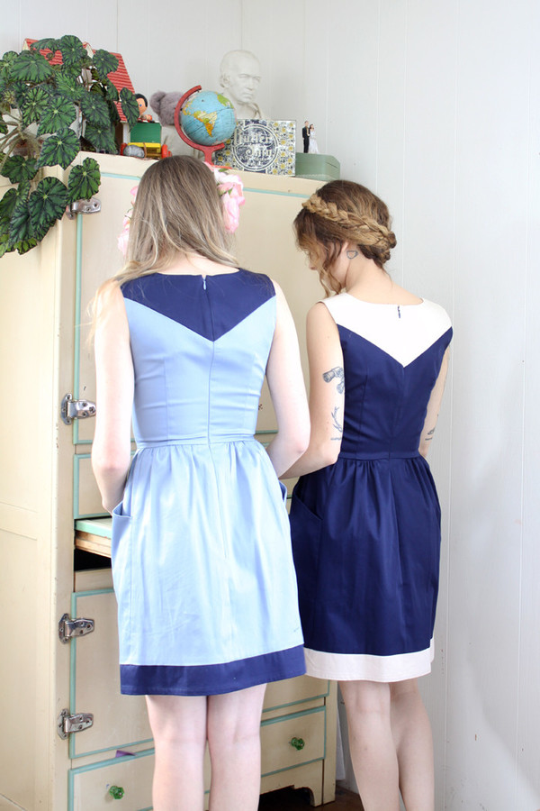 Birds of North America Parula Dress (Light Blue/Navy) Birds of North America Parula Dress (Light Blue/Navy)