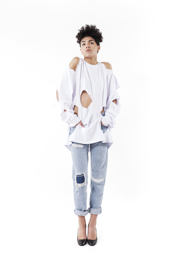 Ikumi Tattered Long Tee (White) Ikumi Tattered Long Tee (White)