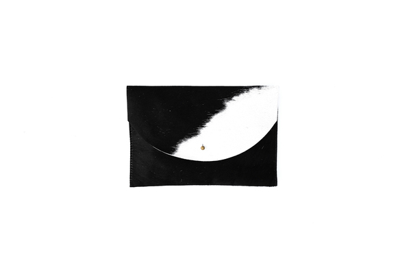 Primecut BLACK + WHITE ENVELOPE CLUTCH Primecut BLACK + WHITE ENVELOPE CLUTCH
