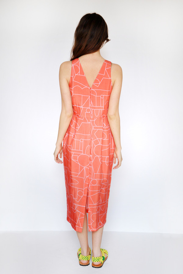 Dusen Dusen Blockhead Red V Neck Dress Dusen Dusen Blockhead Red V Neck Dress
