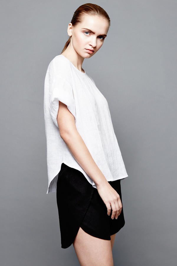 Devlyn van Loon Side Split T - White Devlyn van Loon Side Split T - White