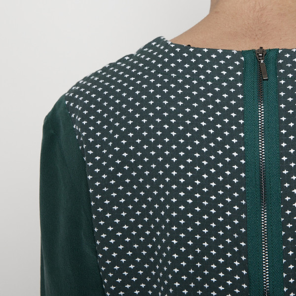 7115 by Szeki Cross-stitch long sleeves top - Green 7115 by Szeki Cross-stitch long sleeves top - Green