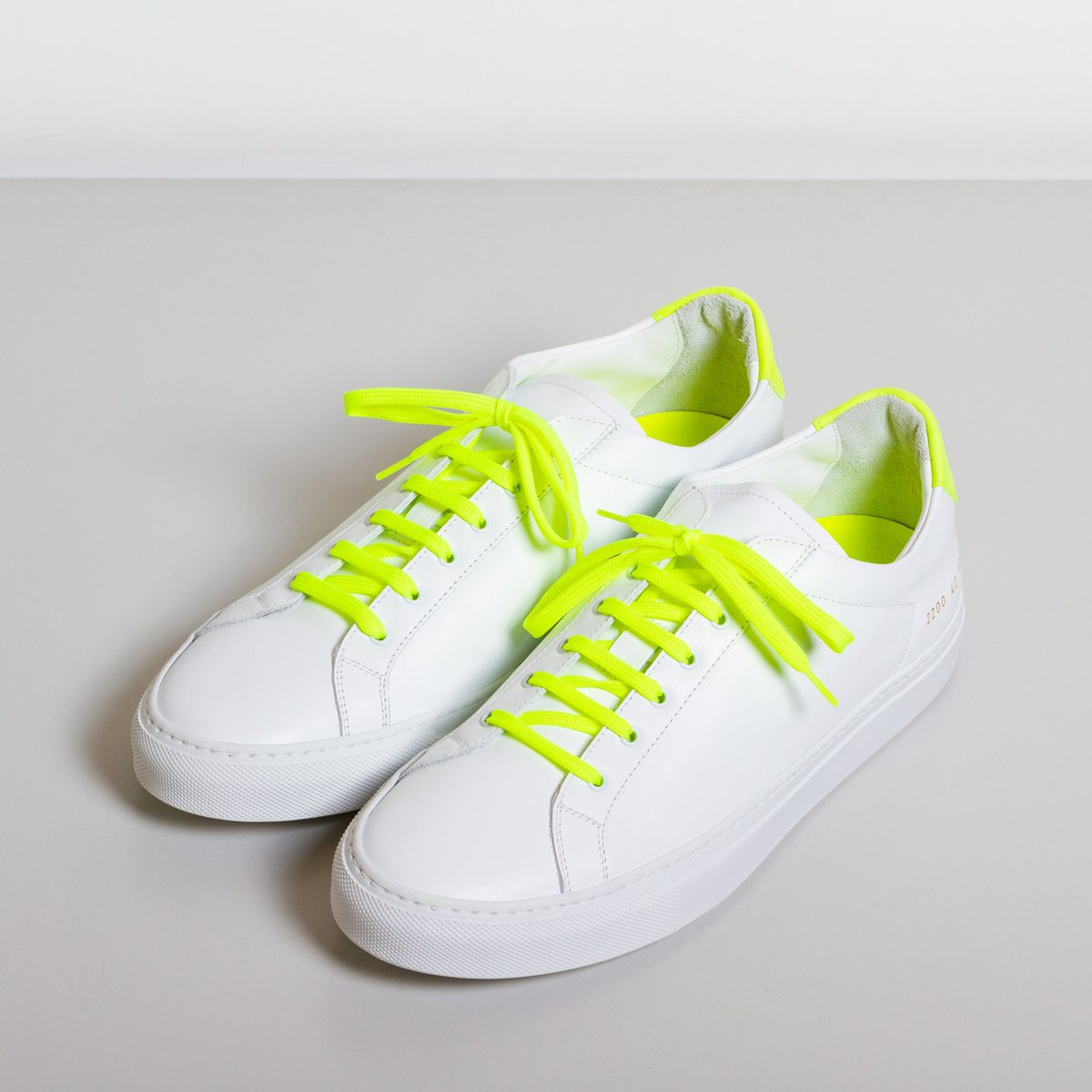common projects retro low fluo