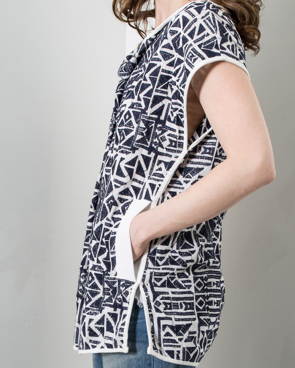 34N 118W Poncho Top 34N 118W Poncho Top