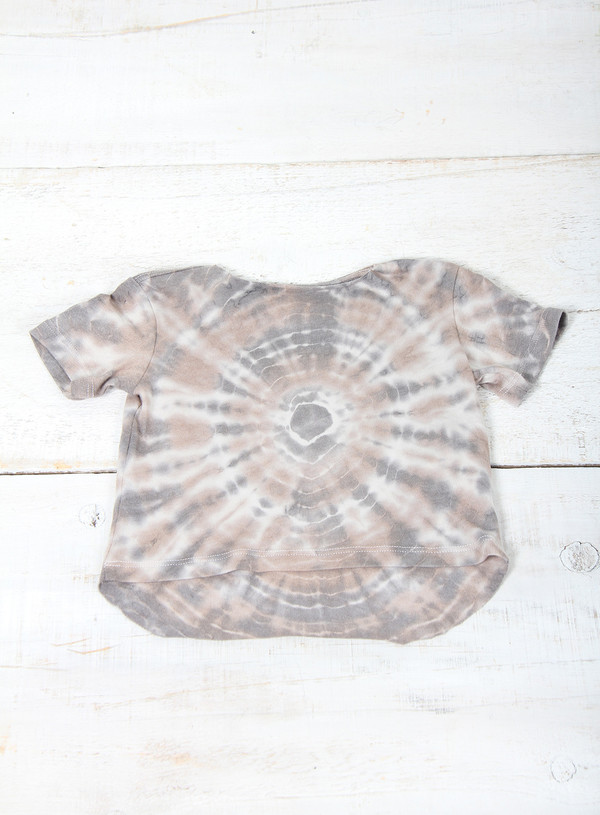 RAQUEL ALLEGRA BABY TEE IN SMOKE TIE DYE RAQUEL ALLEGRA BABY TEE IN SMOKE TIE DYE