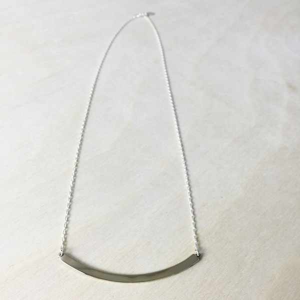Upper Metal Class Medium Arc Necklace Upper Metal Class Medium Arc Necklace