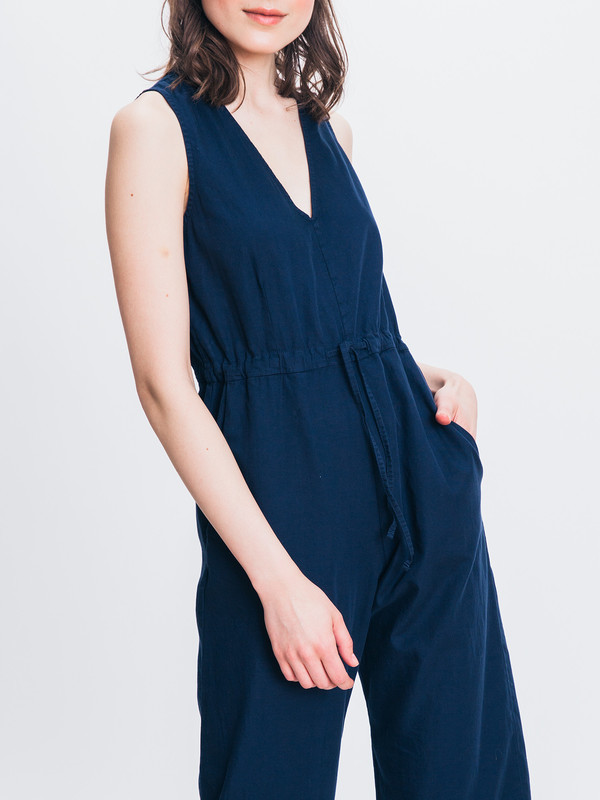 Ali Golden SLIT BACK JUMPSUIT Ali Golden SLIT BACK JUMPSUIT