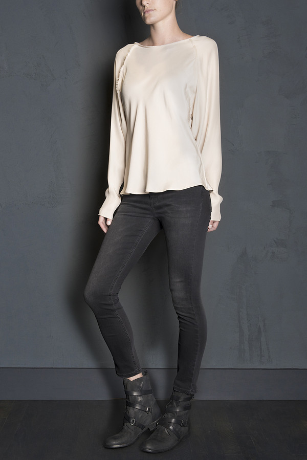Long Sleeve Raglan Blouse Long Sleeve Raglan Blouse