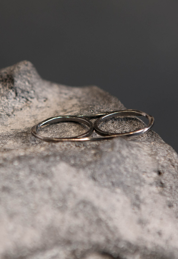 Love Rocks Double Finger Ring Gold Love Rocks Double Finger Ring Gold