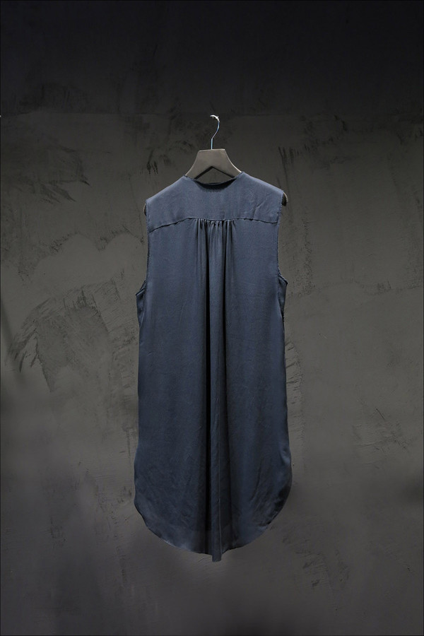 KES Twill Sleeveless Button Up KES Twill Sleeveless Button Up