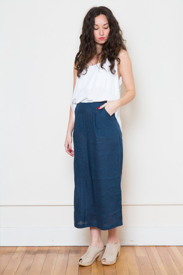 mira mira sam & lavi portia linen pants in navy mira mira sam & lavi portia linen pants in navy