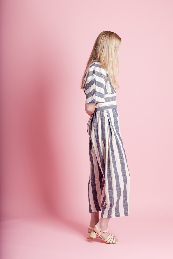 BLACK CRANE V-NECK JUMPSUIT BLACK CRANE V-NECK JUMPSUIT