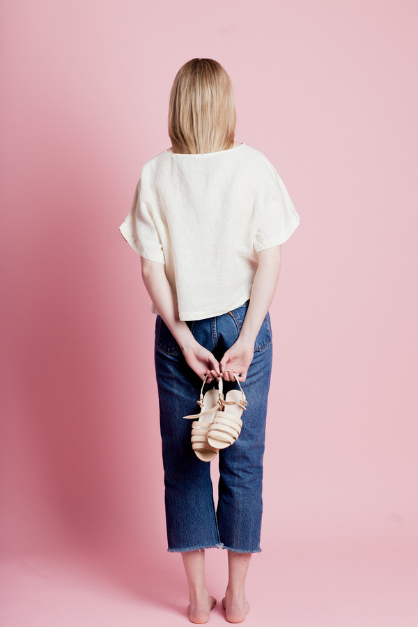 BLACK CRANE LINEN SQUARE TOP BLACK CRANE LINEN SQUARE TOP