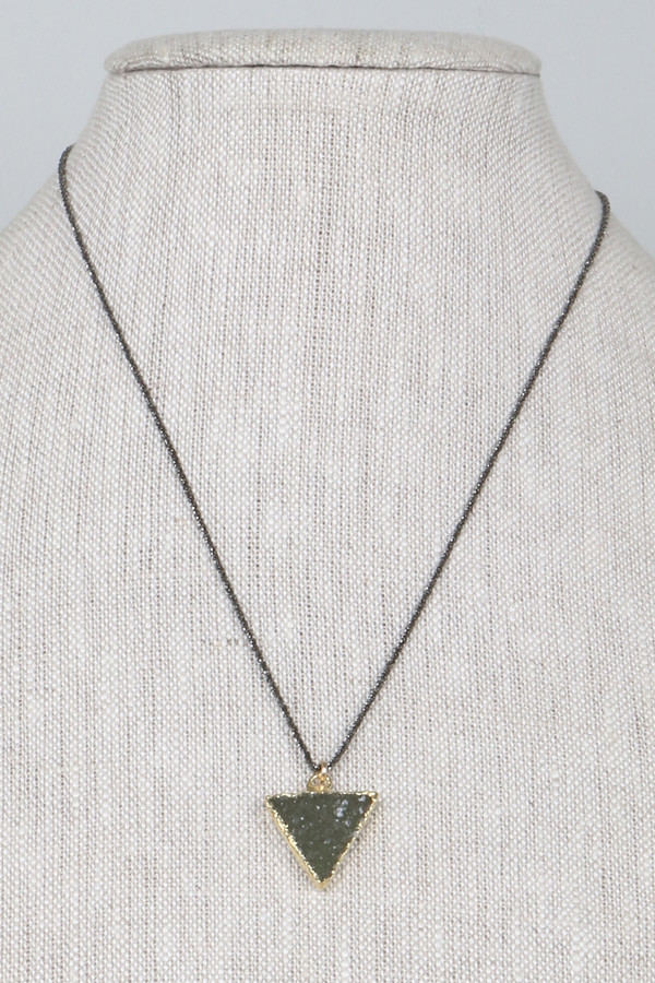 Mickey Lynn ML7427 Triangle Druzy Nk Mickey Lynn ML7427 Triangle Druzy Nk