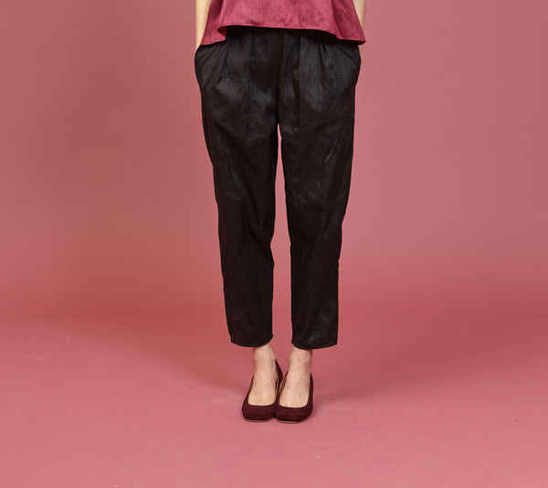 Tantuvi Pleated Trousers (Onyx) Tantuvi Pleated Trousers (Onyx)