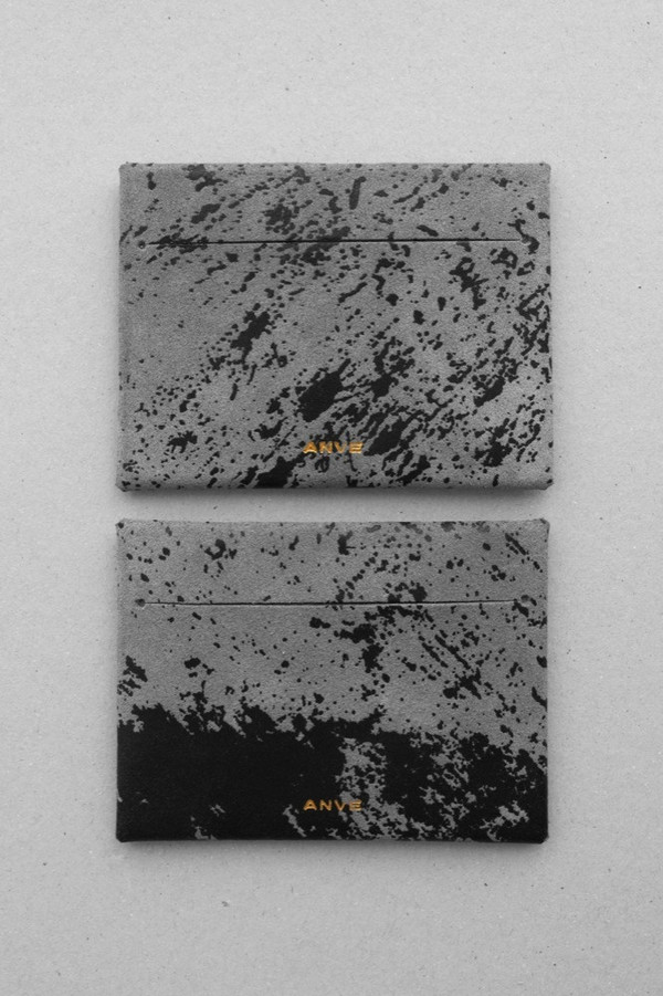 Anve Suede Envelope Cardholder Anve Suede Envelope Cardholder