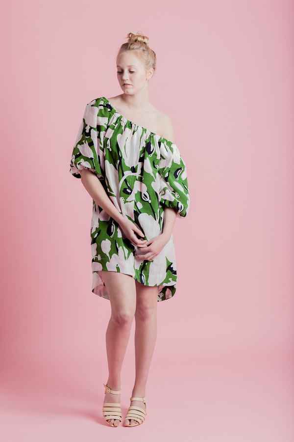 WHIT AFRICAN LILY BALLOON DRESS WHIT AFRICAN LILY BALLOON DRESS