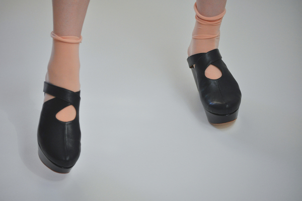 The Palatines Lemma Cross Clog - black leather The Palatines Lemma Cross Clog - black leather