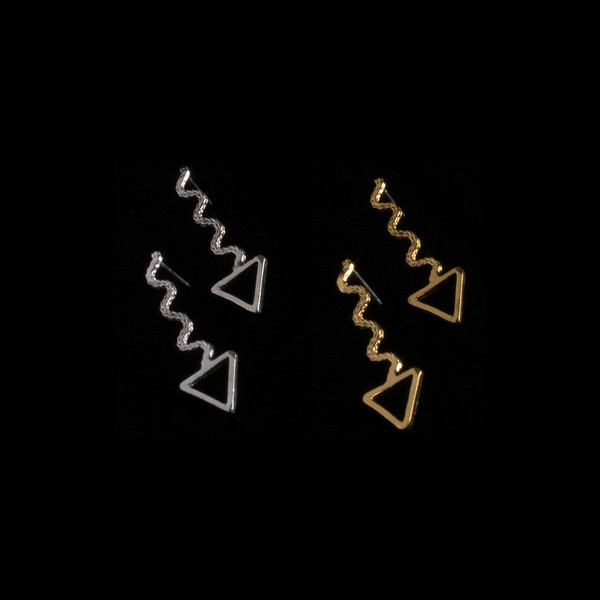 Alynne Lavigne Way Triangle Earrings Alynne Lavigne Way Triangle Earrings