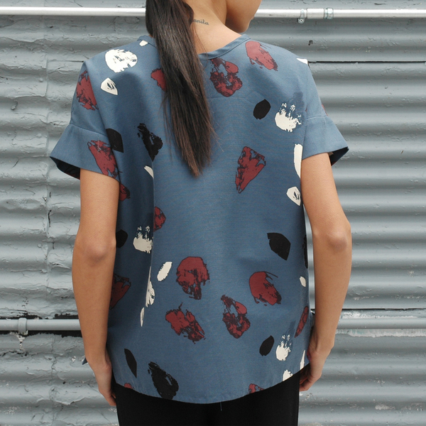 Nikki Chasin Skip Abstract Drop Sleeve Top Nikki Chasin Skip Abstract Drop Sleeve Top