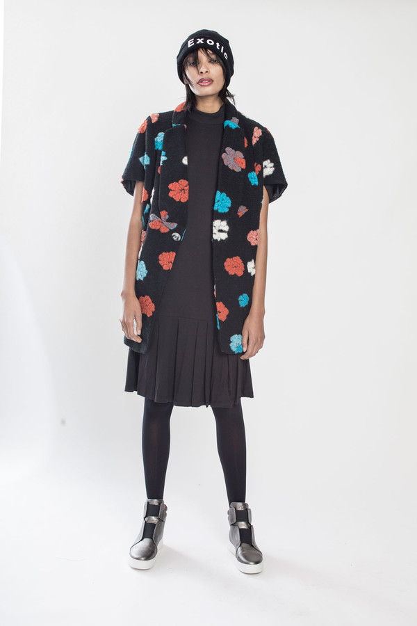KURT LYLE Jasper Dolman fold jacket in Cloud KURT LYLE Jasper Dolman fold jacket in Cloud