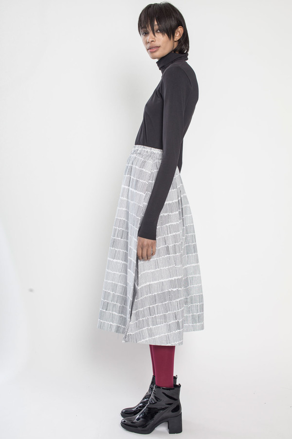 Kowtow Studio Skirt in Black Dashes on White Kowtow Studio Skirt in Black Dashes on White