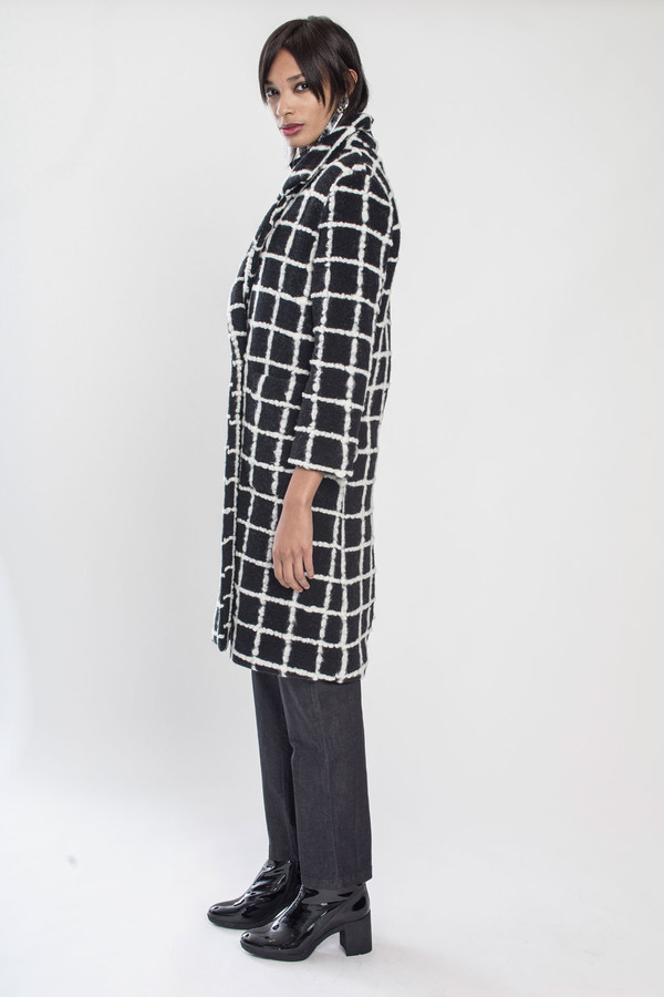 KURT LYLE Veronica Double breasted coat in Grid KURT LYLE Veronica Double breasted coat in Grid