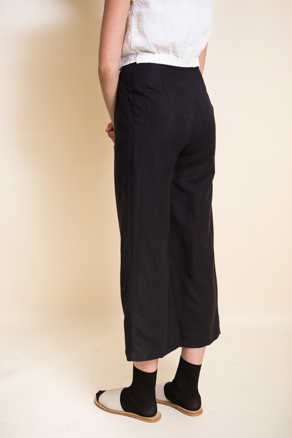 First Rite Wide Trouser / Black First Rite Wide Trouser / Black