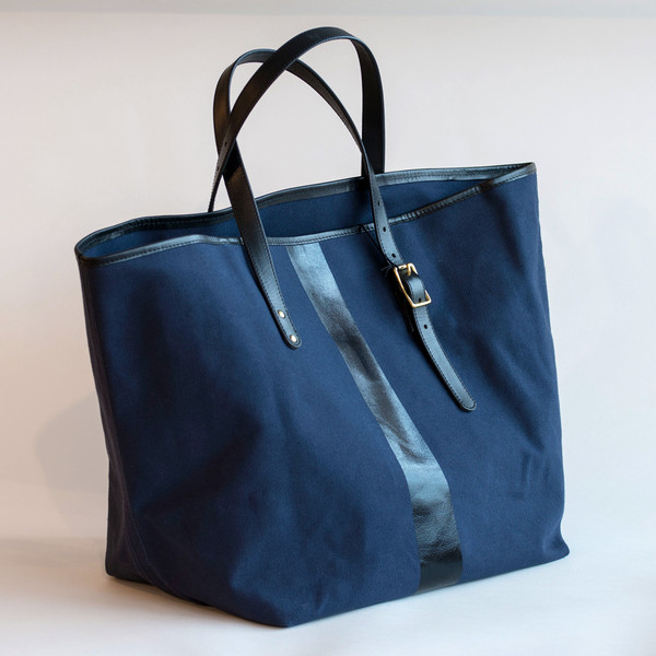 Kempton & Co Black Stripe Beach Tote Navy/Black - SOLD OUT Kempton & Co Black Stripe Beach Tote Navy/Black - SOLD OUT