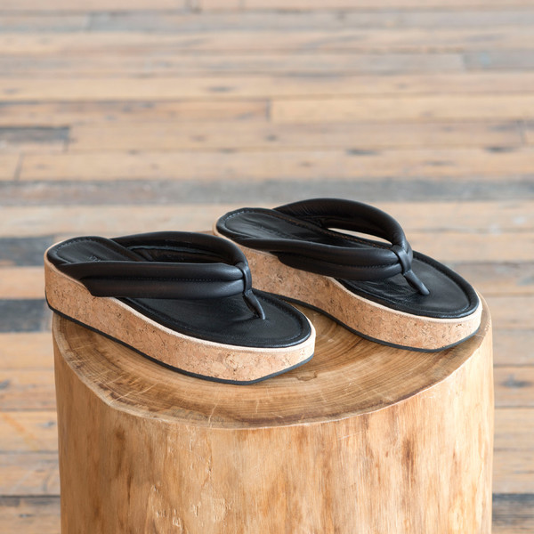 Reality Studio Jun Thong Sandals Reality Studio Jun Thong Sandals