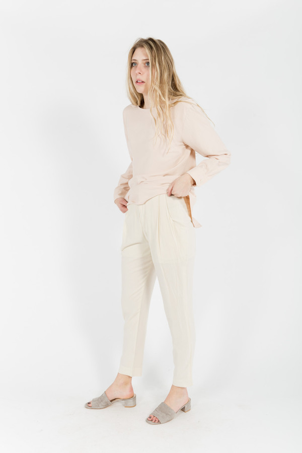 7115 by Szeki Gathered Trouser 7115 by Szeki Gathered Trouser